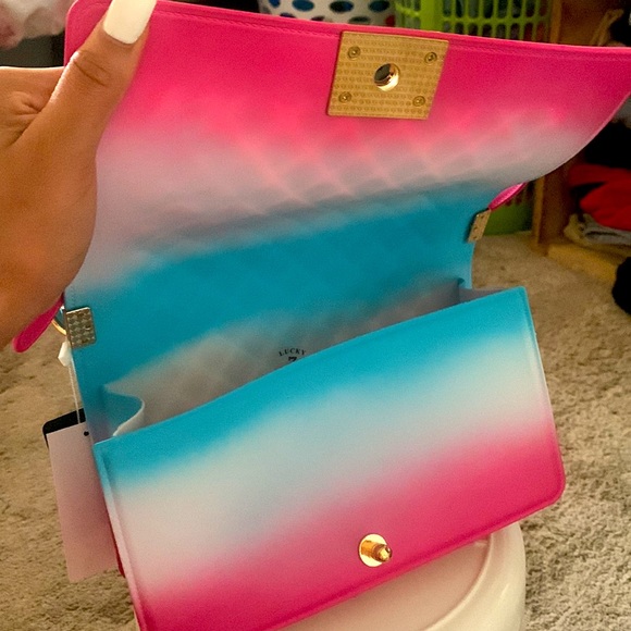 A purse I brought that I thought I would wear but never did ! - Picture 4 of 4